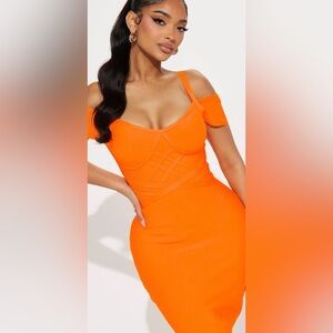 NWT Fashion nova Elegant Orange bandage Off-Shoulder Dress size 1X